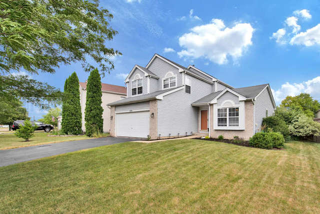 279 Spring Valley Way Round Lake, IL 60073 - Photo 2 of 44