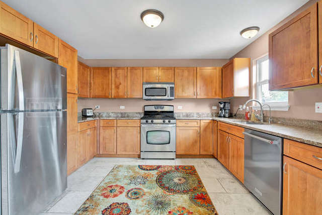 279 Spring Valley Way Round Lake, IL 60073 - Photo 15 of 44