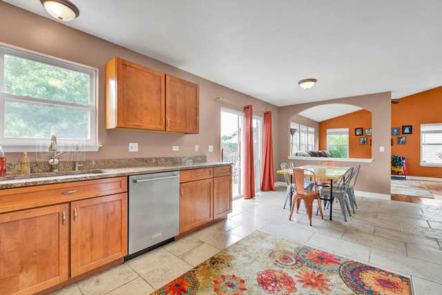 279 Spring Valley Way Round Lake, IL 60073 - Photo 17 of 44