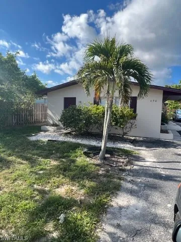 $1,550 | 690 109th Avenue North, Naples, FL 34108