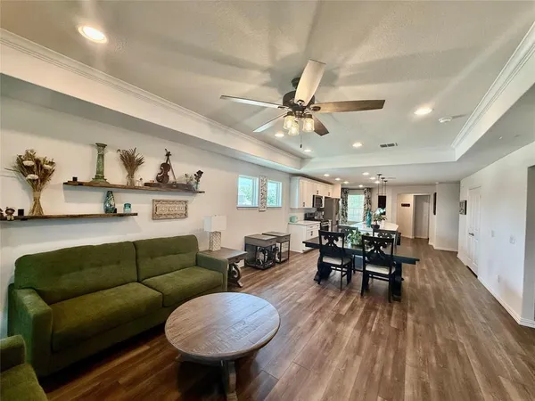 $2,300 | 1267 Bright Stars Drive, Aubrey, TX 76227