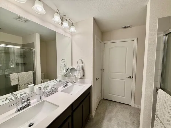 $2,300 | 1267 Bright Stars Drive, Aubrey, TX 76227