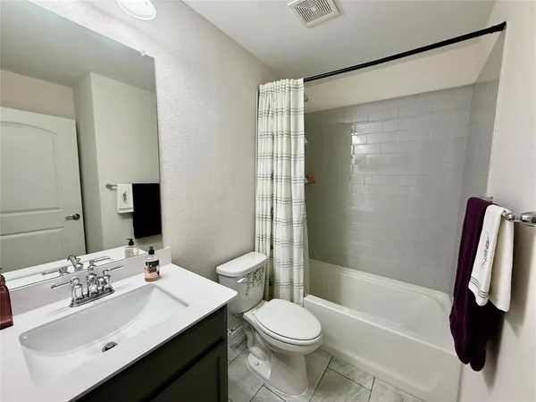 $2,300 | 1267 Bright Stars Drive, Aubrey, TX 76227