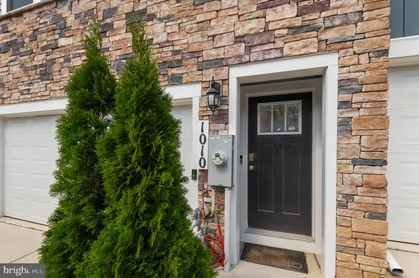 $3,300 | 1010 Tuscany Lane, Severn, MD 21144