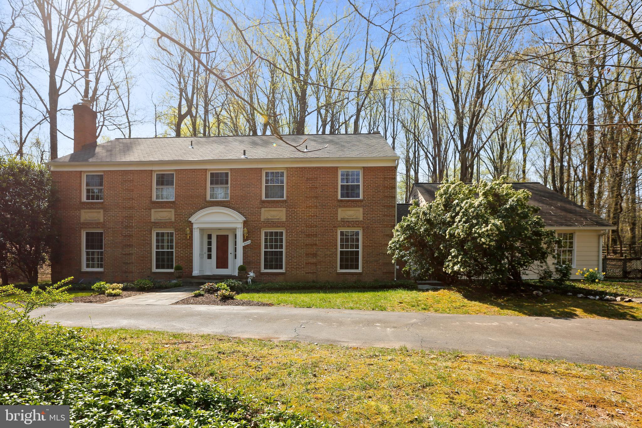 10104 Logan Drive Potomac, MD 20854 - Photo 38 of 59 Circular driveway