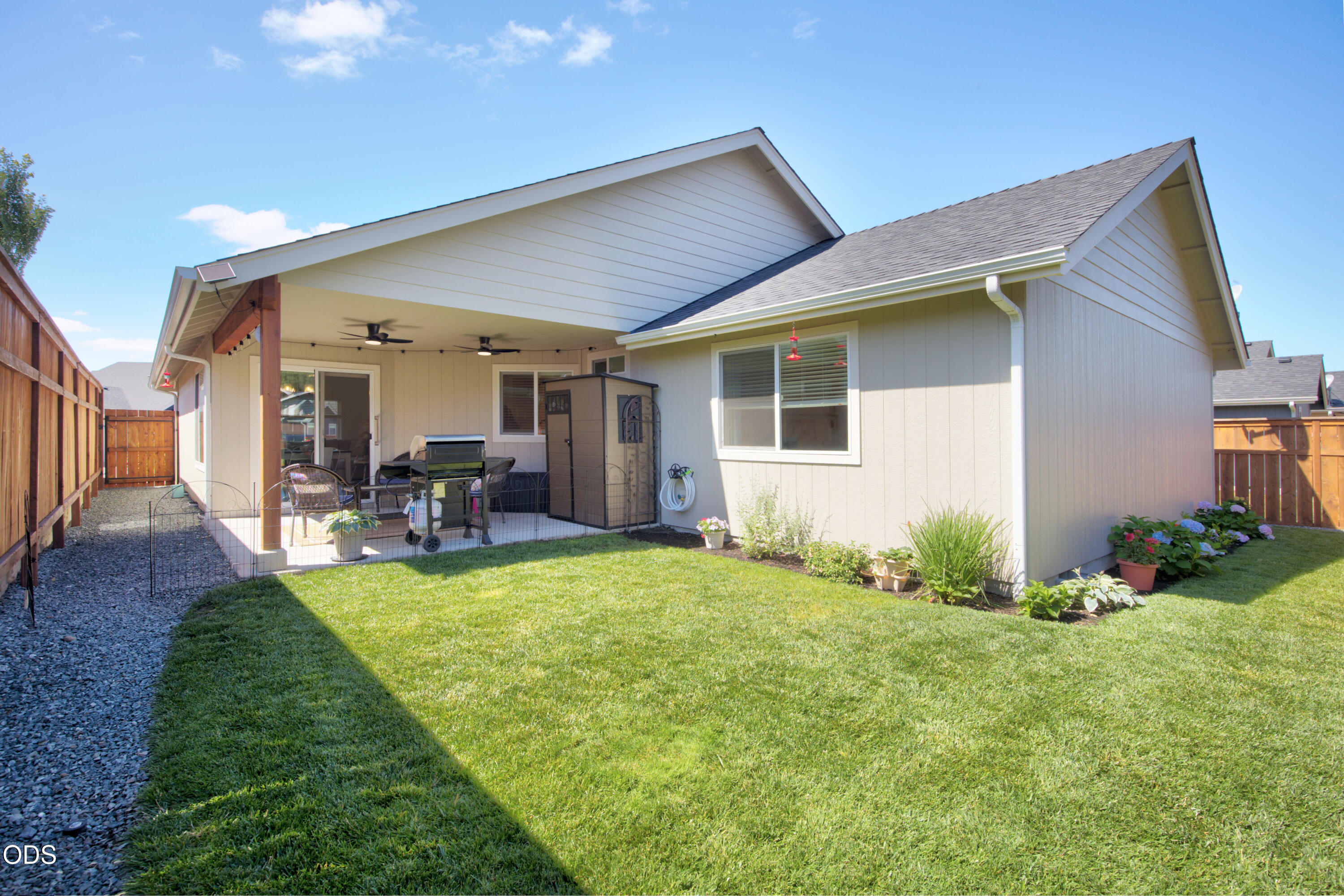 2036 Southwest Truman Way Grants Pass, OR 97526 - Photo 29 of 35