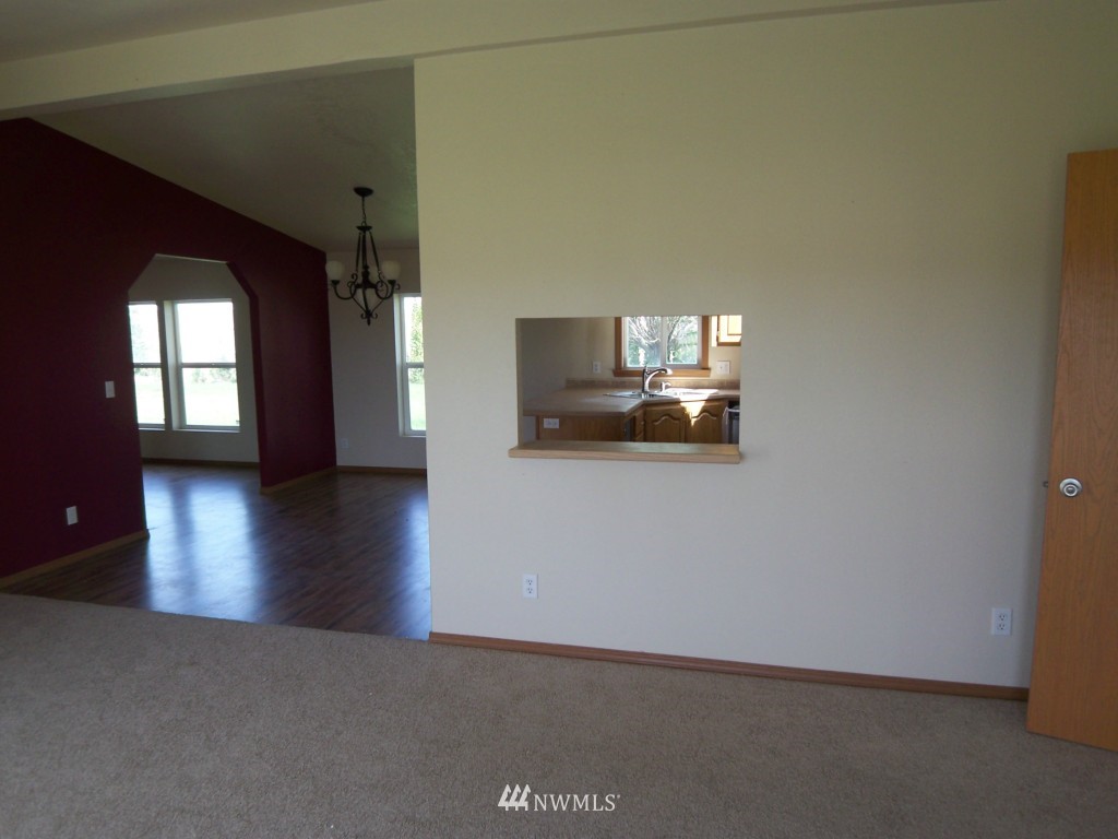 7919 Rd D.5 Northeast Moses Lake, WA 98837 - Photo 3 of 10 Gallery Image 3