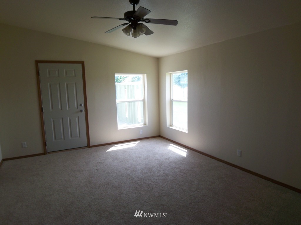 7919 Rd D.5 Northeast Moses Lake, WA 98837 - Photo 4 of 10 Gallery Image 4