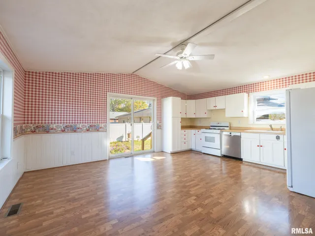 $129,900 | 1410 North Capitol Street, Pekin, IL 61554