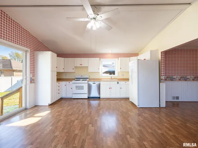 $129,900 | 1410 North Capitol Street, Pekin, IL 61554