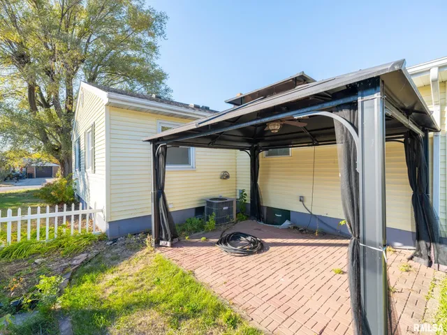 $129,900 | 1410 North Capitol Street, Pekin, IL 61554