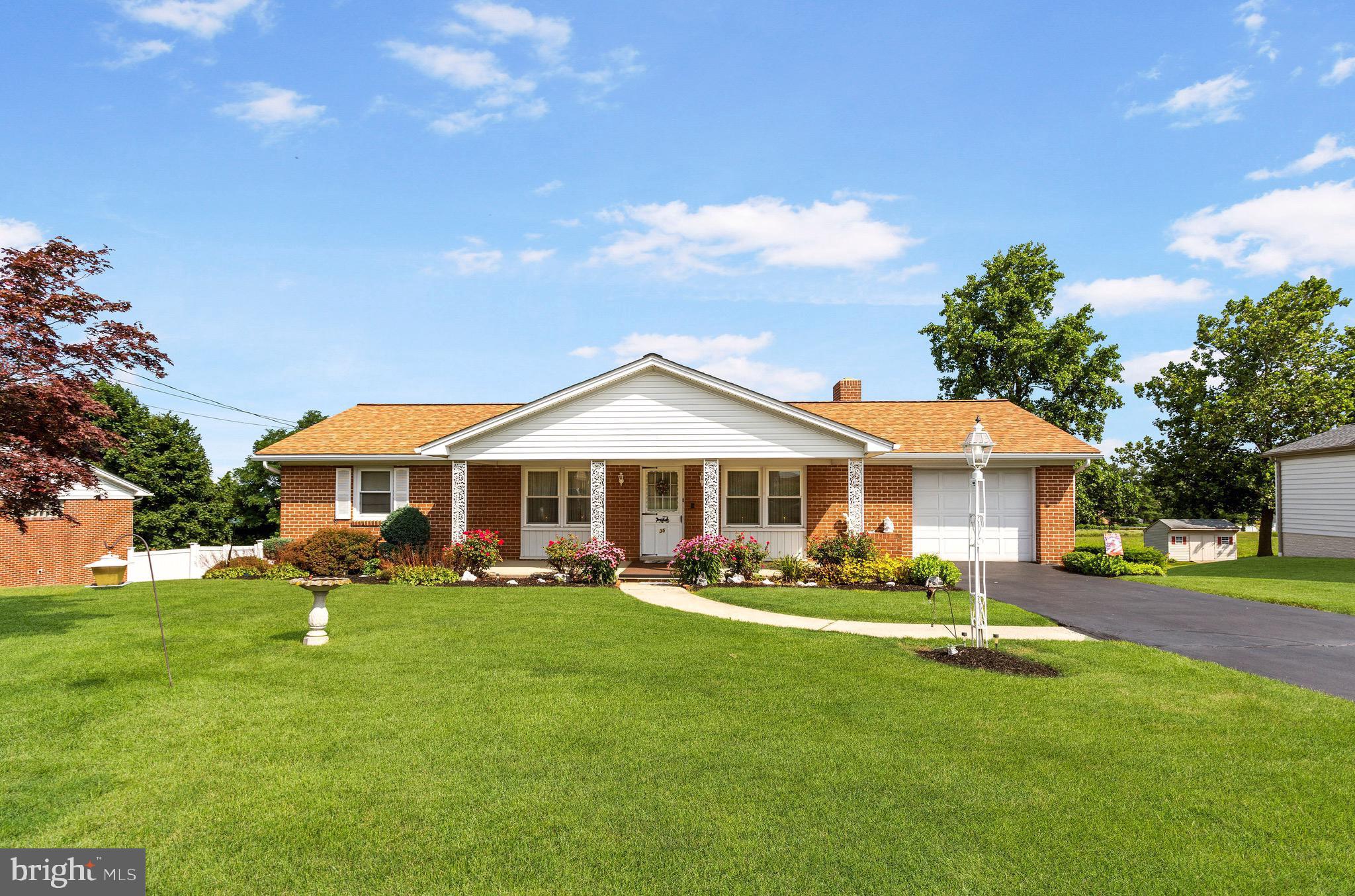35 Hillside Road Hanover, PA 17331 - Photo 1 of 27 Gallery Image 1