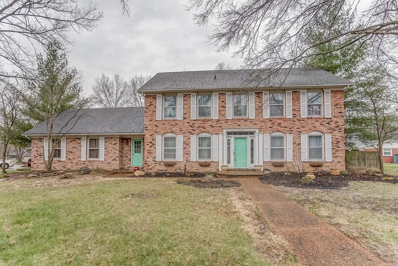 4456 Thatcher Road Alton, IL 62002 - Photo 1 of 48