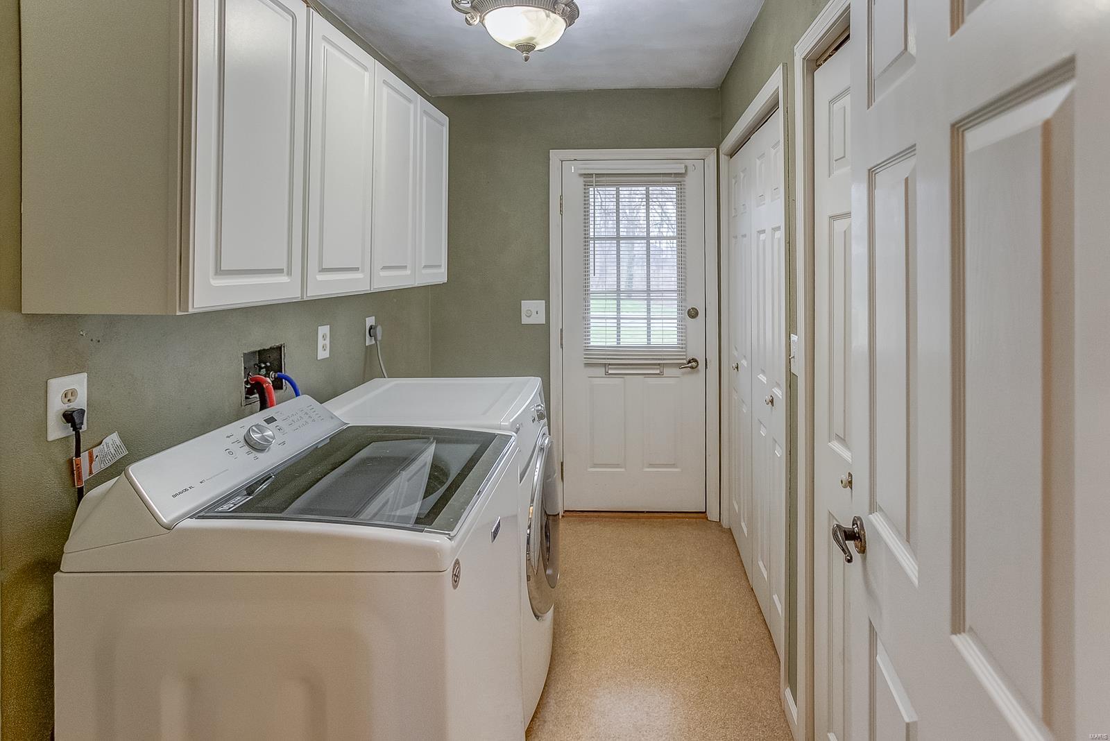 4456 Thatcher Road Alton, IL 62002 - Photo 25 of 48