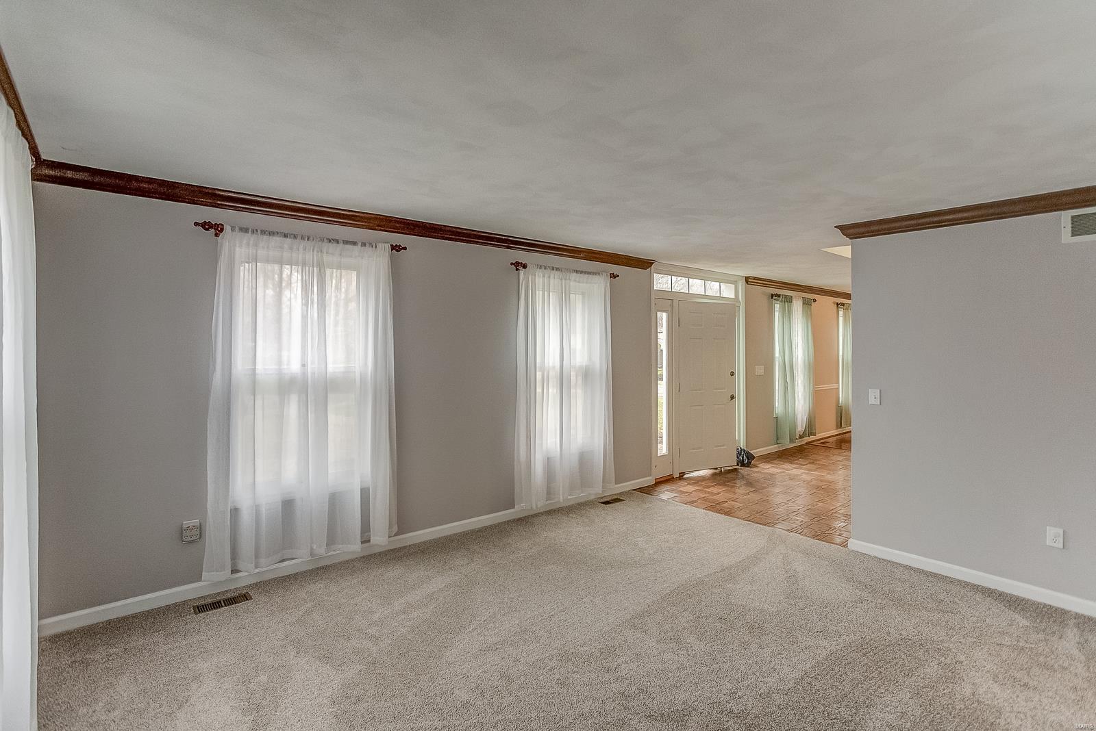 4456 Thatcher Road Alton, IL 62002 - Photo 5 of 48