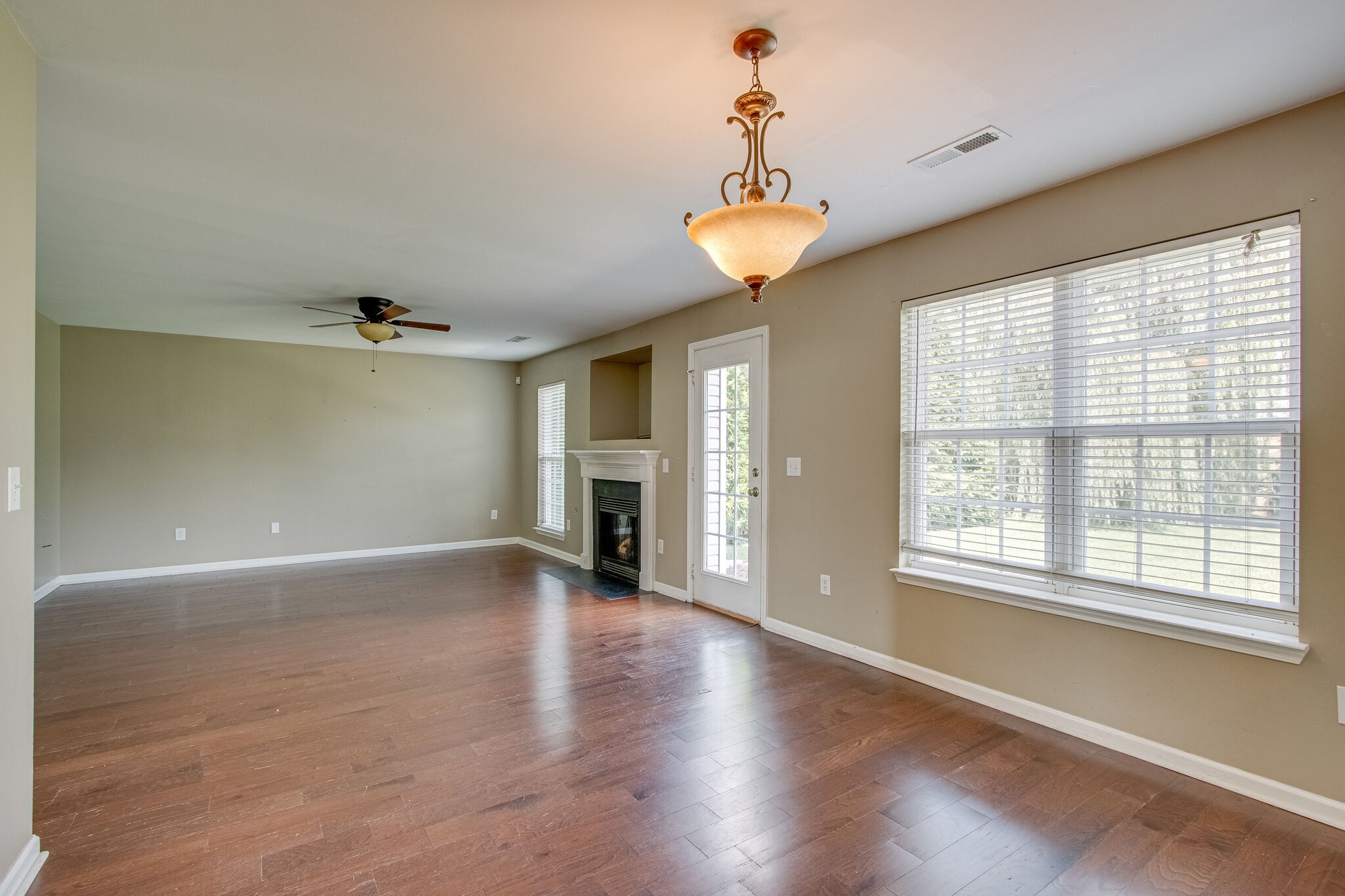 1601 Harrison Way Spring Hill, TN 37174 - Photo 10 of 32 Gallery Image 10