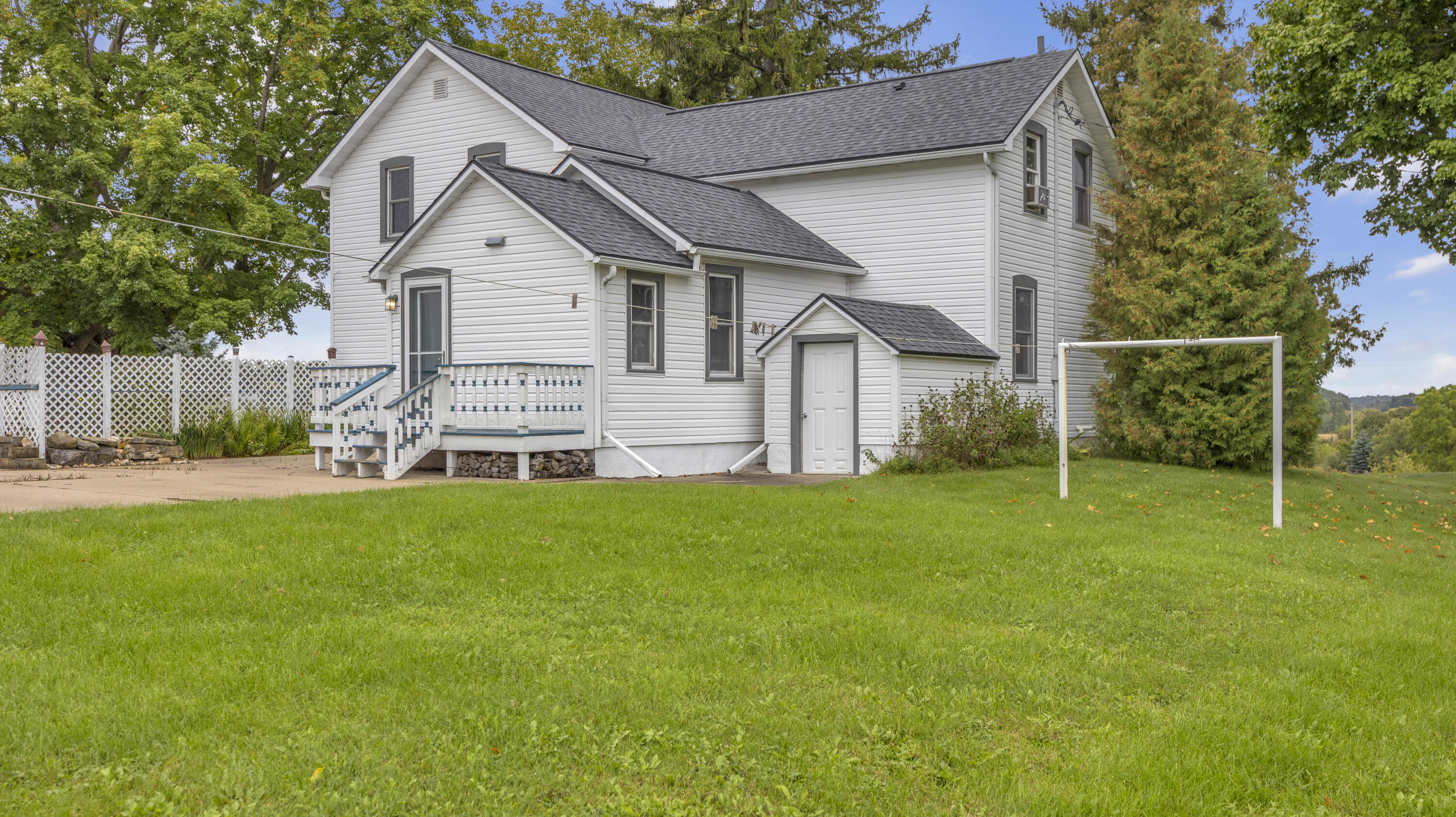 W2158 Poplar Road Forest, WI 54937 - Photo 24 of 34 Back Entry