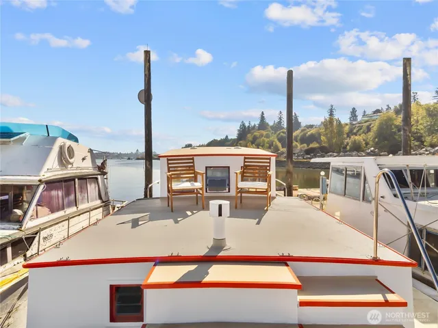 a picture of city view