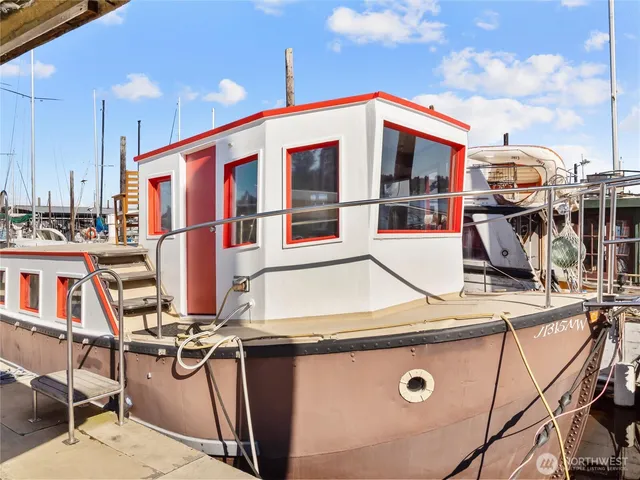 $85,000 | 2100 West Bay Drive Northwest, Unit 8, Olympia, WA 98502