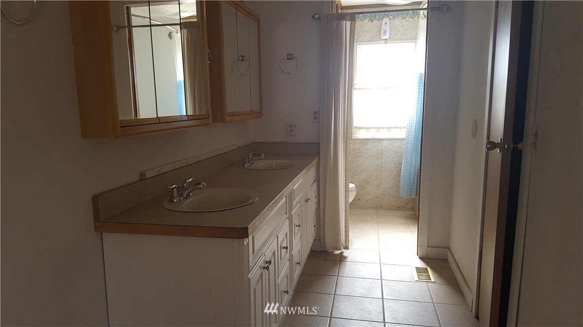 8559 Harris Road Northeast Moses Lake, WA 98837 - Photo 8 of 9 Gallery Image 8