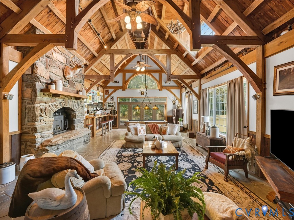 1024 Back Mountain Road Dillwyn, VA 23936 - Photo 7 of 50 a living room with furniture and a flat screen tv