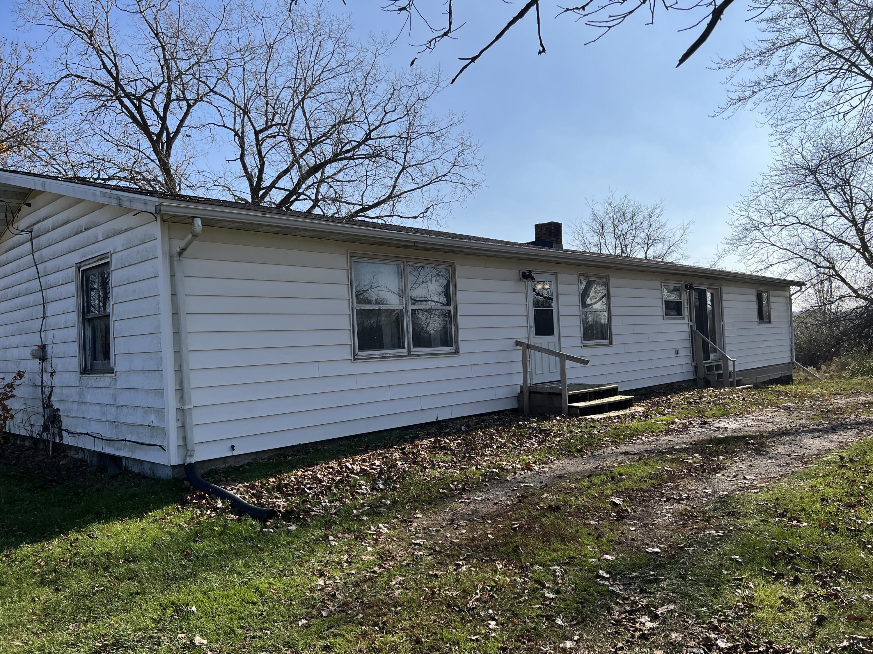 21000 Junction Road Bellevue, MI 49021 - Photo 3 of 14 Front