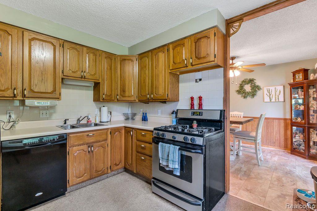 6169 Jade Road Bridgeport, MI 48722 - Photo 23 of 31