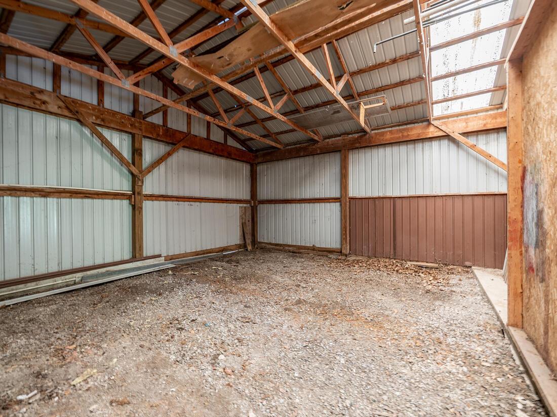 1401 Irvin Road Lima, OH 45807 - Photo 40 of 61 irvin barn