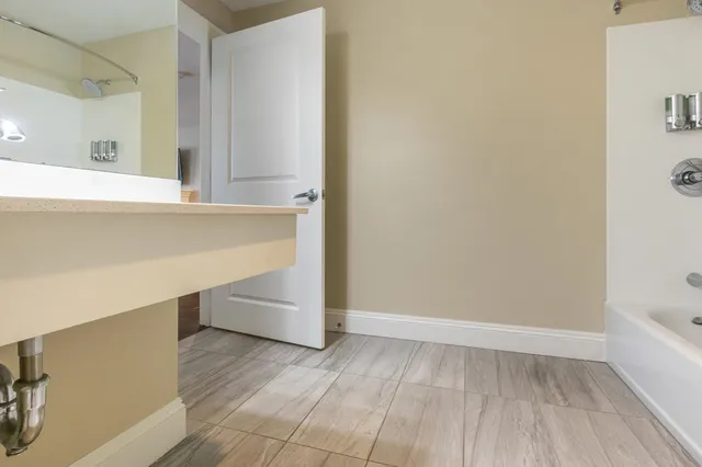 $79,000 | 1 Ocean Avenue, Unit 307 FRACTION 3, York, ME 03909