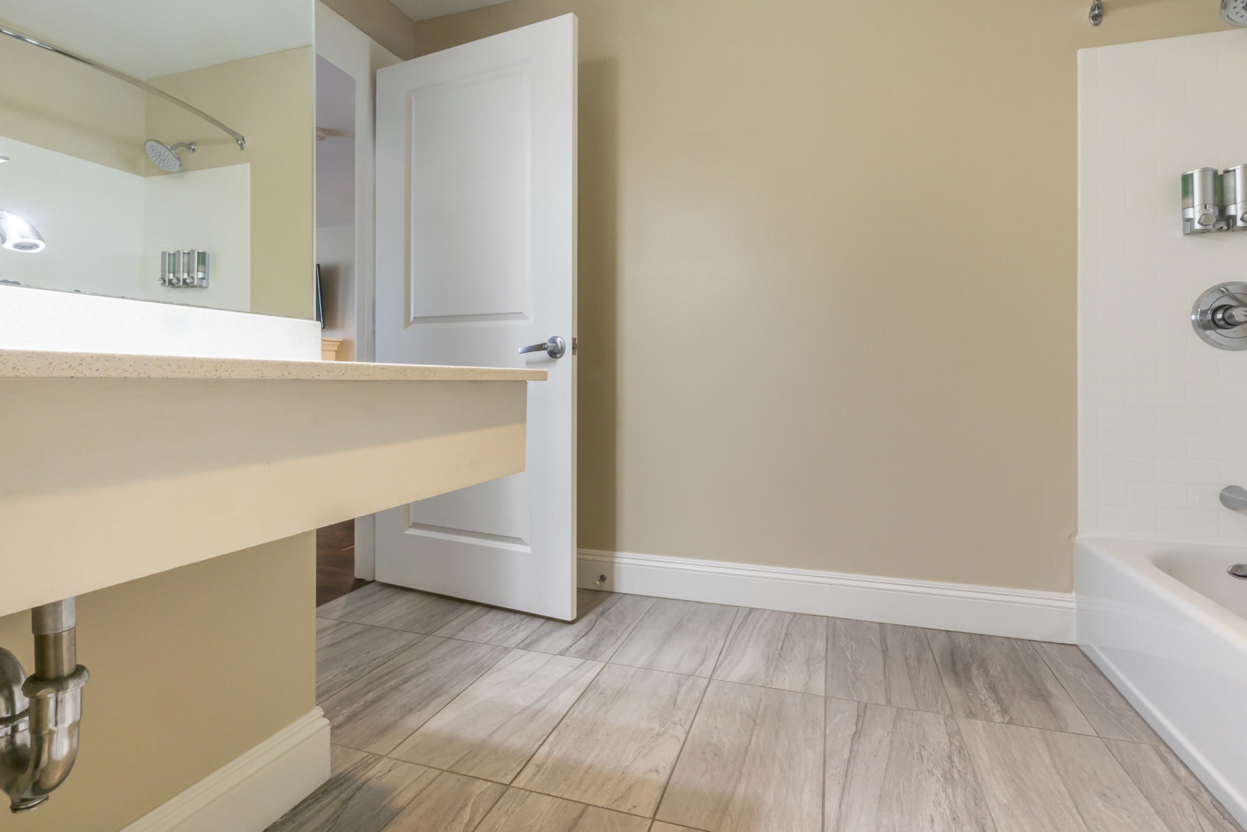 1 Ocean Avenue, Unit 307 3 York, ME 03909 - Photo 14 of 31