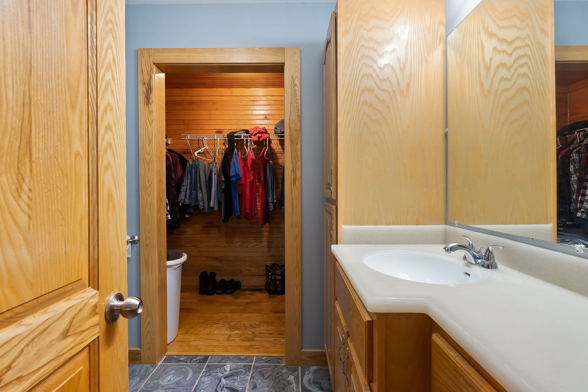1195 Highland Avenue Baxter, TN 38544 - Photo 18 of 33 a bathroom with a sink and a mirror