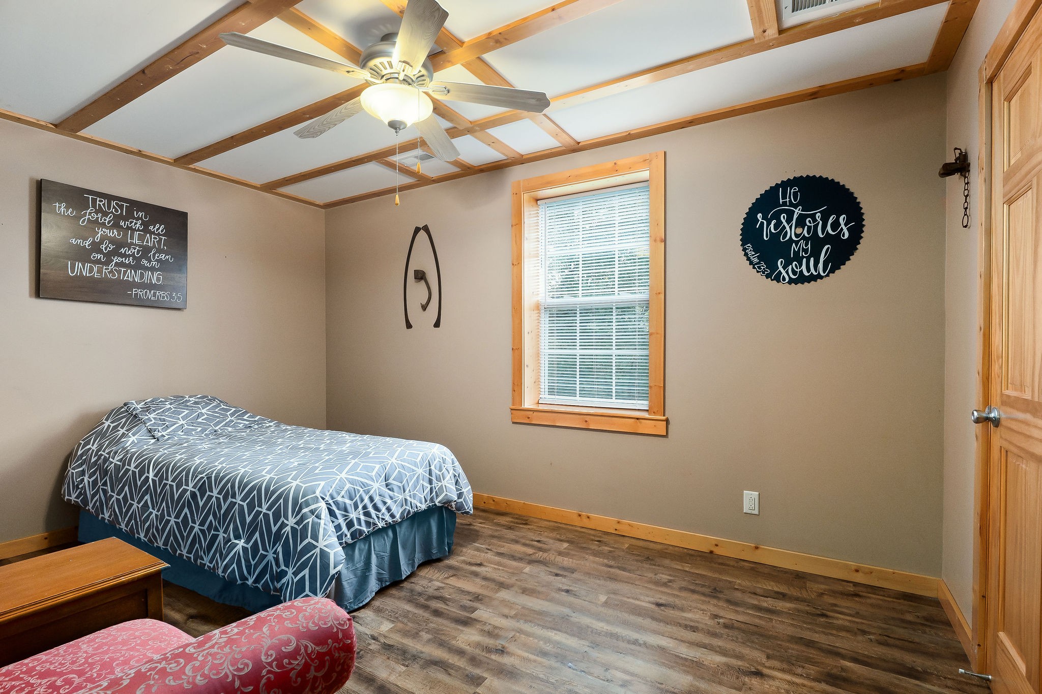 1195 Highland Avenue Baxter, TN 38544 - Photo 23 of 33 a bedroom with a bed and a window