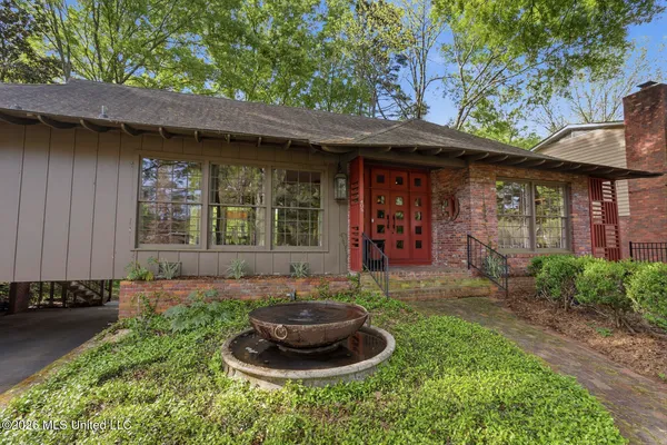 $279,000 | 405 Wood Dale Drive, Jackson, MS 39216