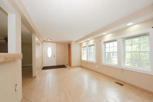 $194,500 | 25 Cheryl Drive, Concord, NH 03303