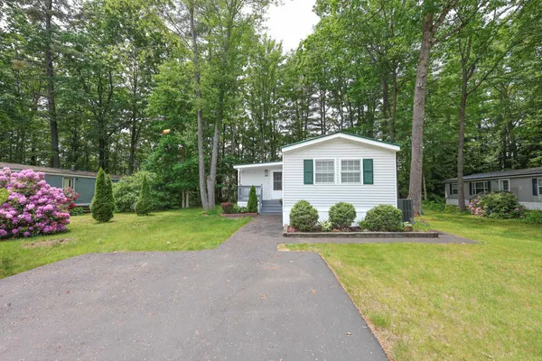 $194,500 | 25 Cheryl Drive, Concord, NH 03303