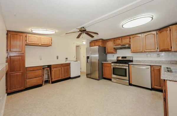 $194,500 | 25 Cheryl Drive, Concord, NH 03303