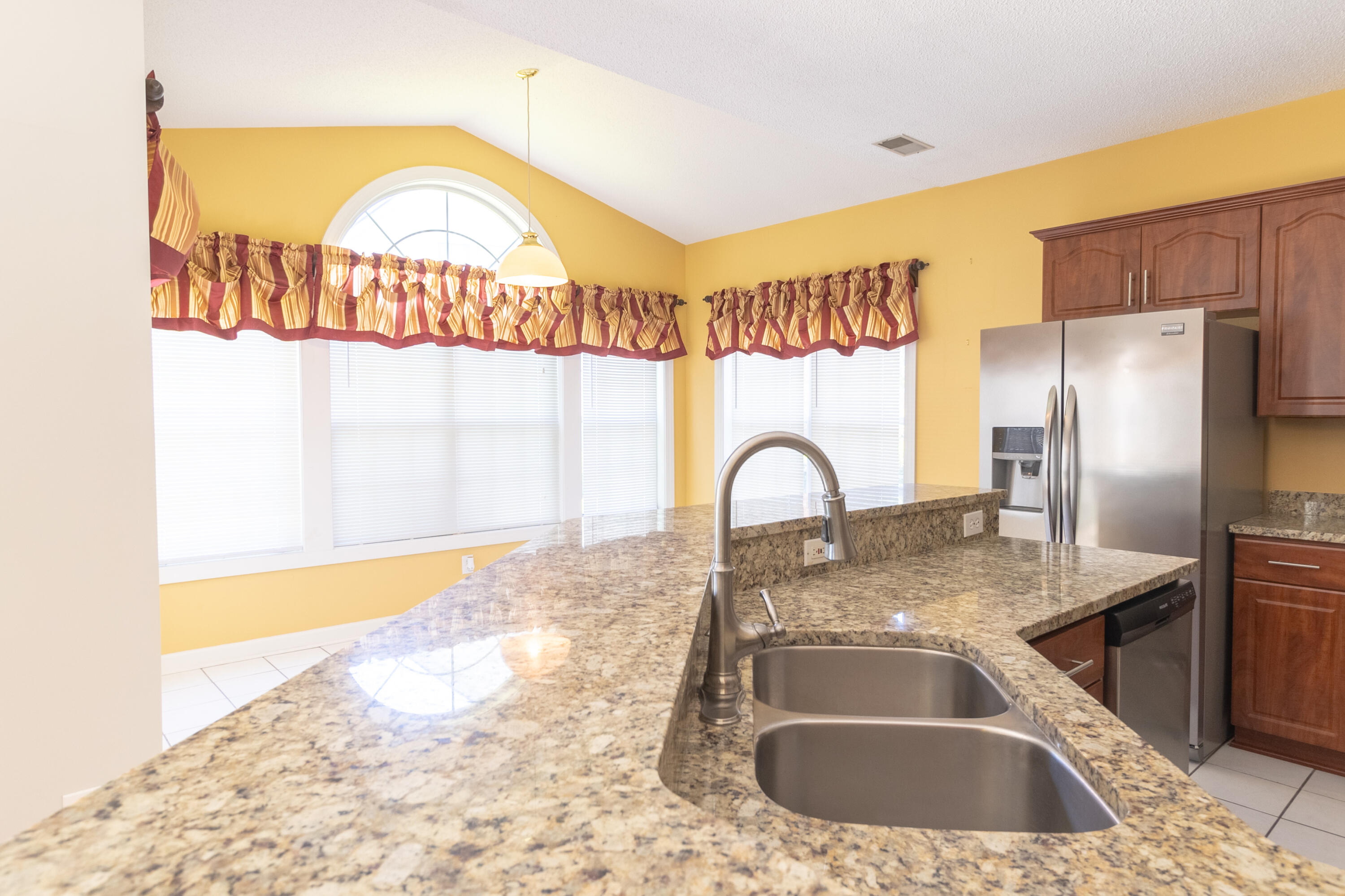 1726 Fox Ridge Court Charleston, SC 29414 - Photo 11 of 41 Kitchen