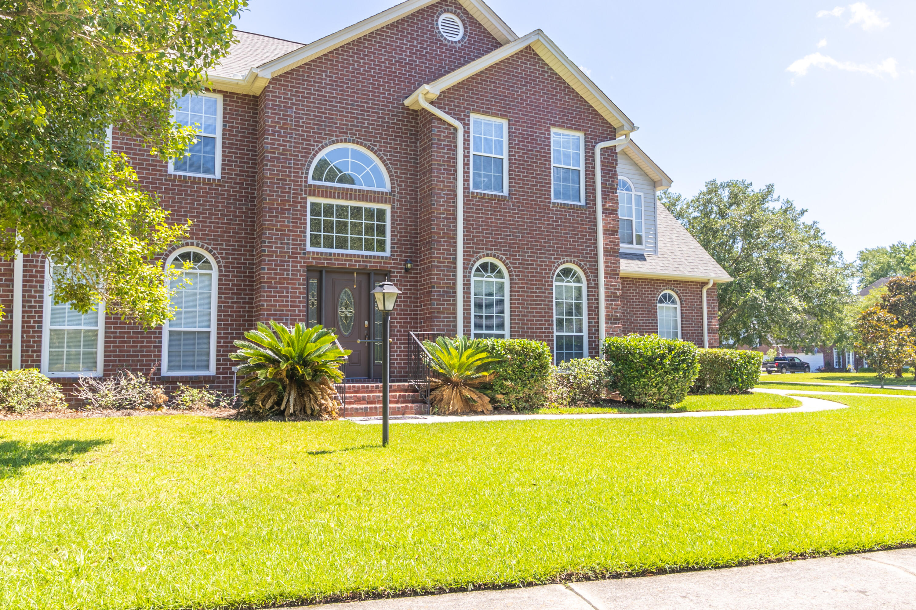 1726 Fox Ridge Court Charleston, SC 29414 - Photo 2 of 41 3S7A4561-HDR