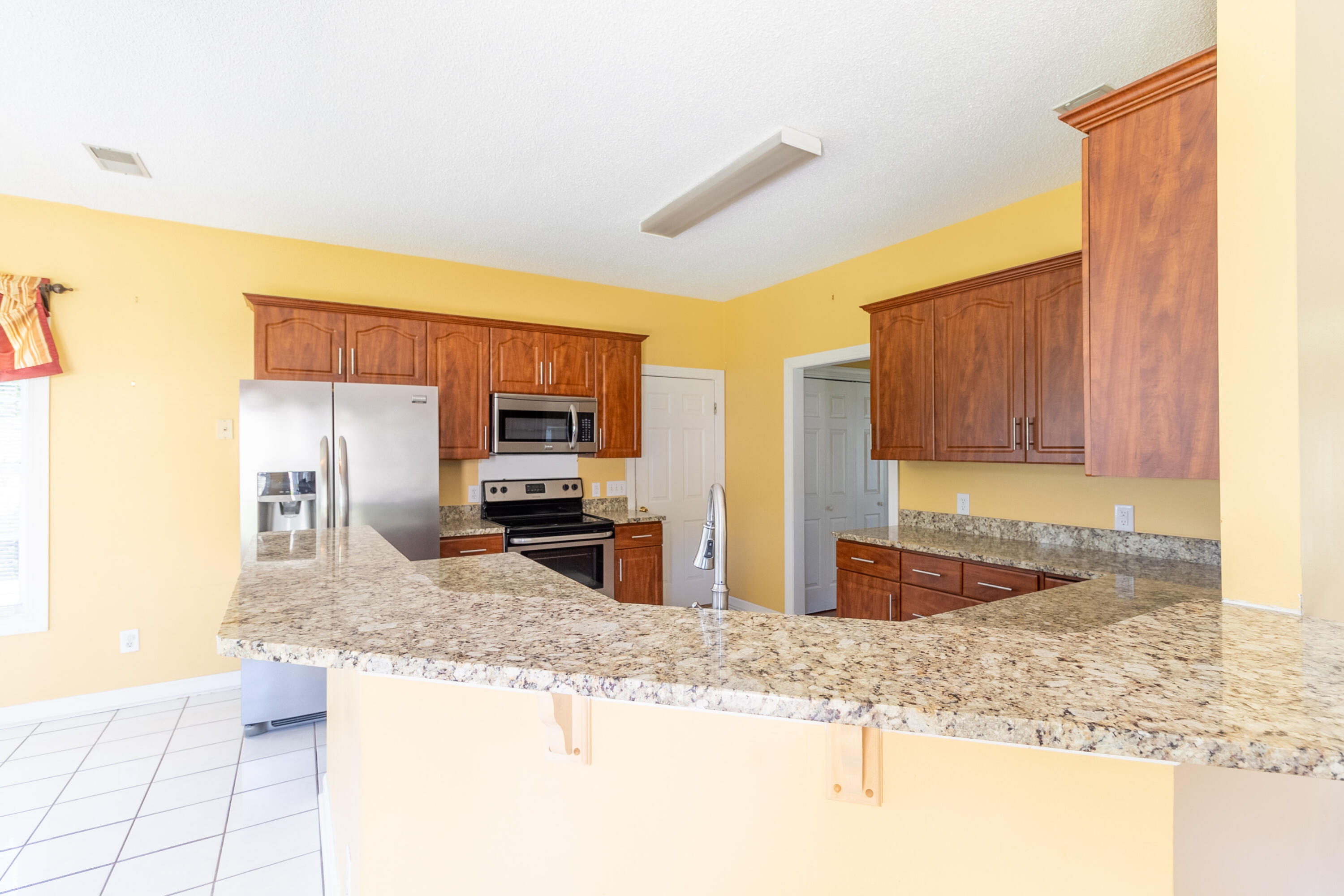 1726 Fox Ridge Court Charleston, SC 29414 - Photo 10 of 41 Kitchen