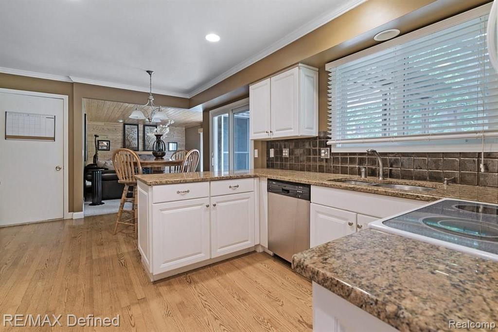 2119 North Fairview Lane Rochester Hills, MI 48306 - Photo 10 of 33