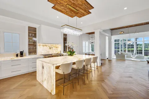 $3,850,000 | 340 East Royal Palm Road, Boca Raton, FL 33432