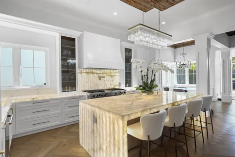 $3,850,000 | 340 East Royal Palm Road, Boca Raton, FL 33432