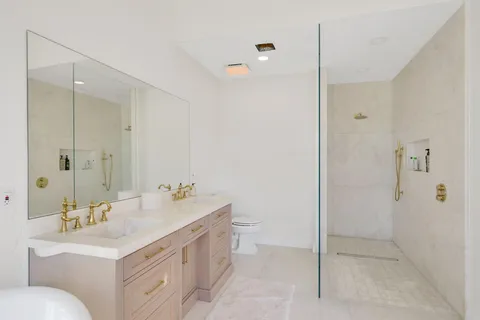 $3,850,000 | 340 East Royal Palm Road, Boca Raton, FL 33432