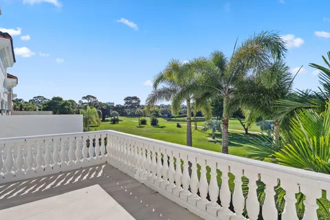 $3,850,000 | 340 East Royal Palm Road, Boca Raton, FL 33432