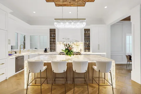 $3,850,000 | 340 East Royal Palm Road, Boca Raton, FL 33432