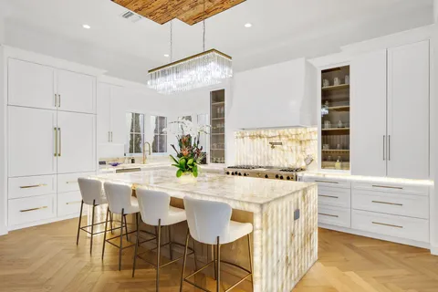 $3,850,000 | 340 East Royal Palm Road, Boca Raton, FL 33432