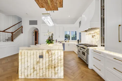 $3,850,000 | 340 East Royal Palm Road, Boca Raton, FL 33432