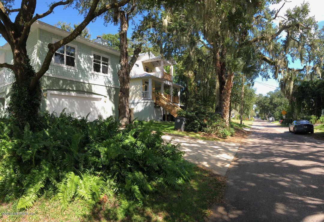 925 Seminole Road Atlantic Beach, FL 32233 - Photo 34 of 37 Widened driveway