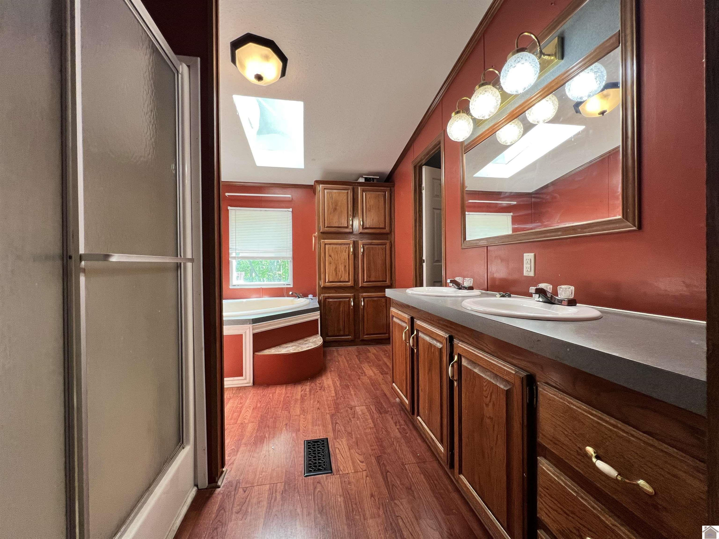 5392 New Providence Road Hazel, KY 42049 - Photo 11 of 28 Primary Bath
