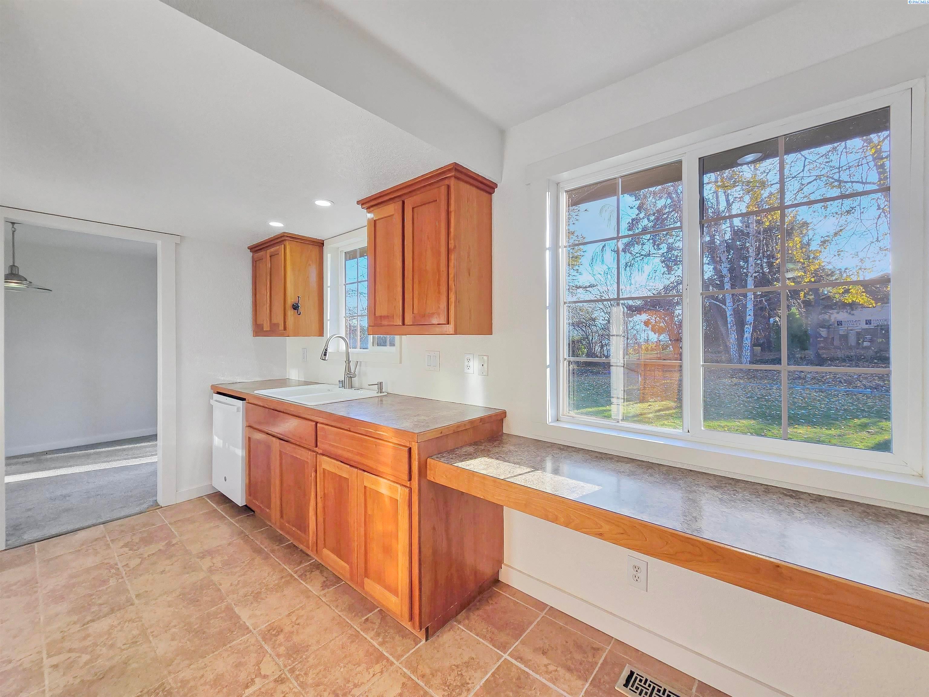 103003 East Vaca Road Kennewick, WA 99338 - Photo 13 of 34 Gallery Image 13